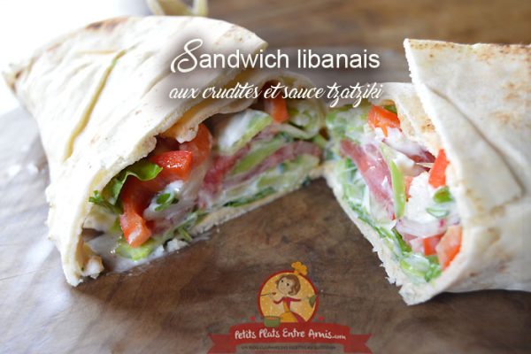 Sandwich libanais aux crudités et sauce tzatziki